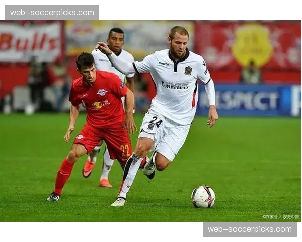 从降级区到中游：克莱蒙在三月抢分历程回顾