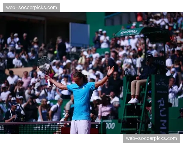 蒙特卡洛大师赛四分之一决赛：兹维列夫因腹部不适退赛，保送对手晋级